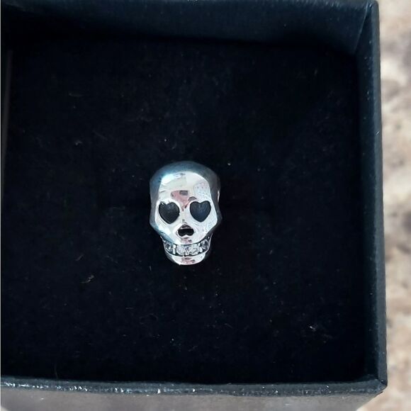 925 Sterling Silver Skull Charm - Picture 5 of 9